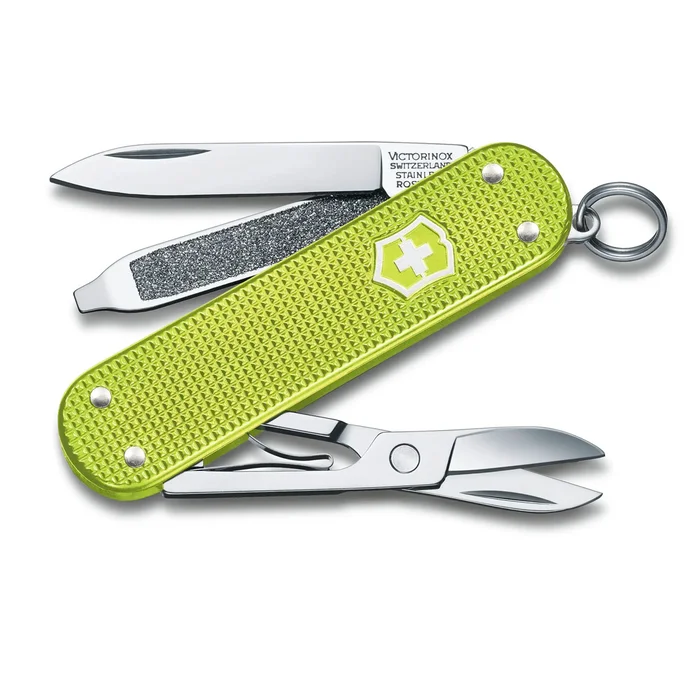0.6221.241G – Victorinox Classic Alox LIME TWIST