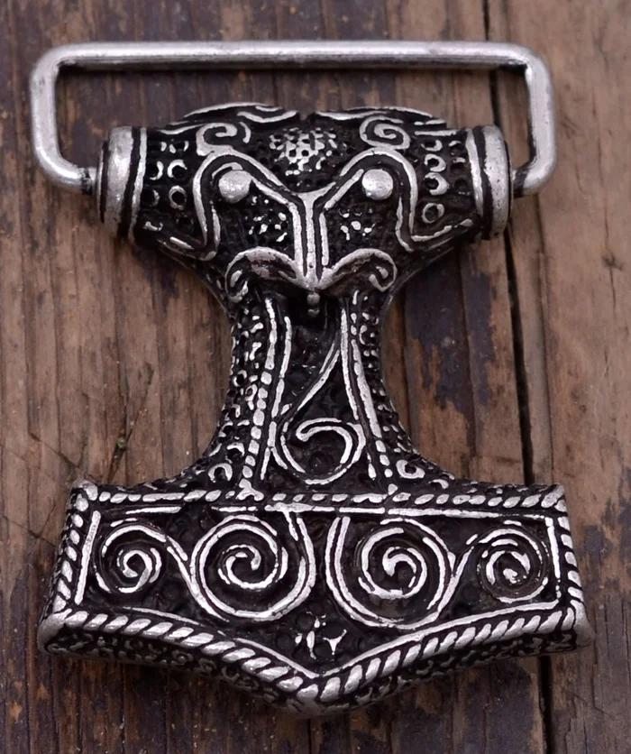 1600094170 – LARP Boucle de ceinture Mjoelnir Argenté
