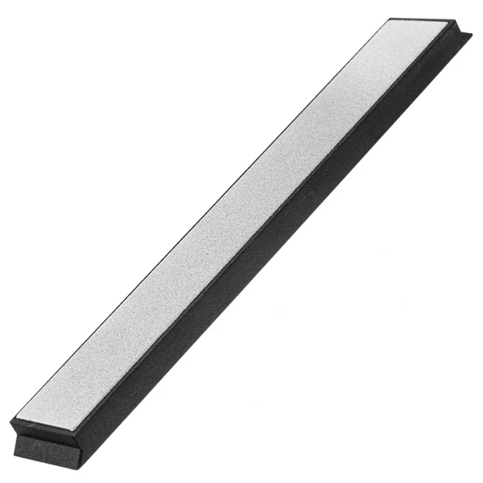 555-007 – The Edge Pierre diamant montée grain 600