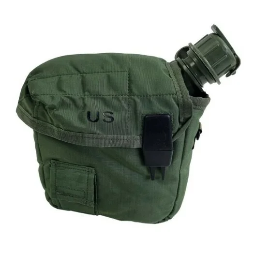 Bouteille d’eau Unicor US 1.9L / 2QT incl. housse rembourrée avec clips alice, vert olive