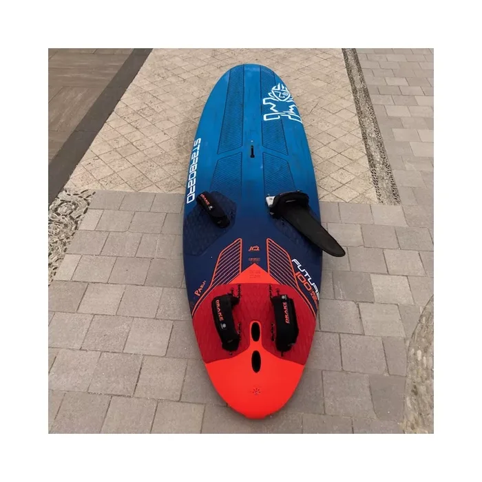 Occasion Starboard Futura Carbon 100 – 2023
