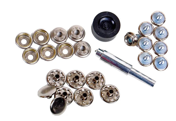 RL388811 – Coghlans Kit de réparation compresse