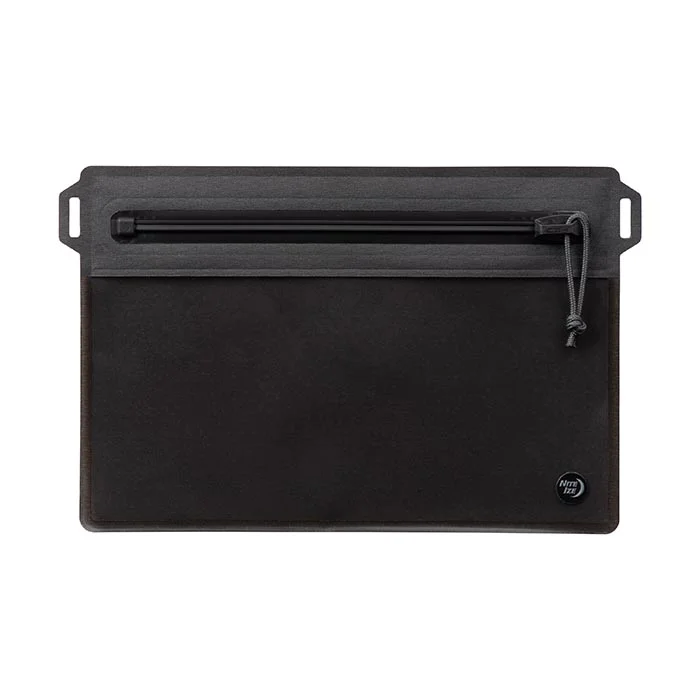 SPC32659 – Nite Ize Pochette étanche RunOff médium charbon