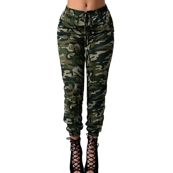 TREILLIS FEMME – UN PANTALON STYLÉ